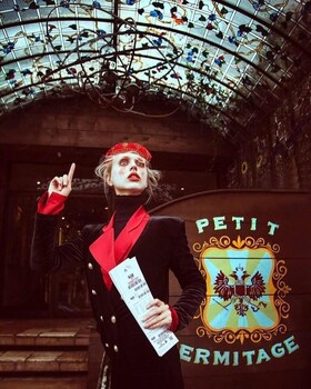 Theater show at Petit Ermitage