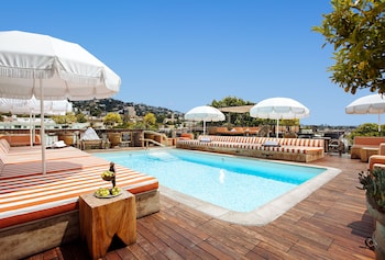 Pool amenities at Petit Ermitage