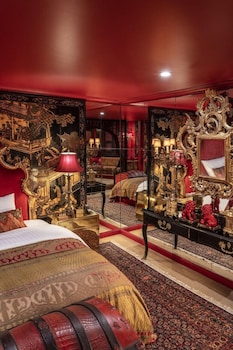 Grand Belle Rouge | Egyptian cotton sheets, premium bedding, memory foam beds, minibar at Petit Ermitage