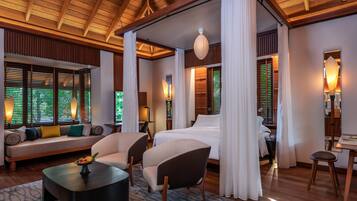 Egyptian cotton sheets, premium bedding, free minibar, in-room safe