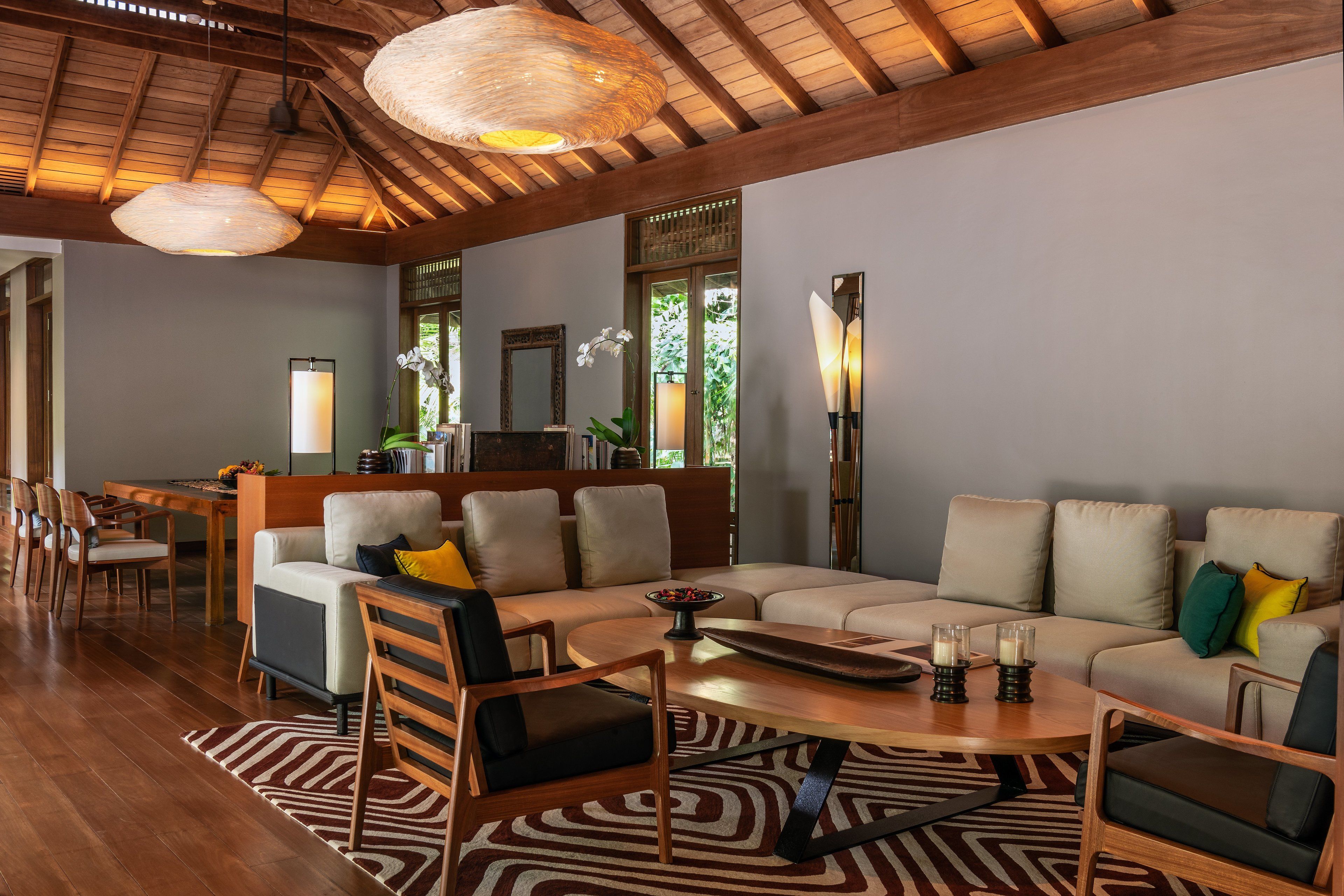 40-inch smart tv with premium tv channels, tv