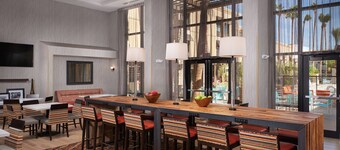 햄프턴 인 & 스위트 피닉스/스코츠데일 온 세어 블러바드