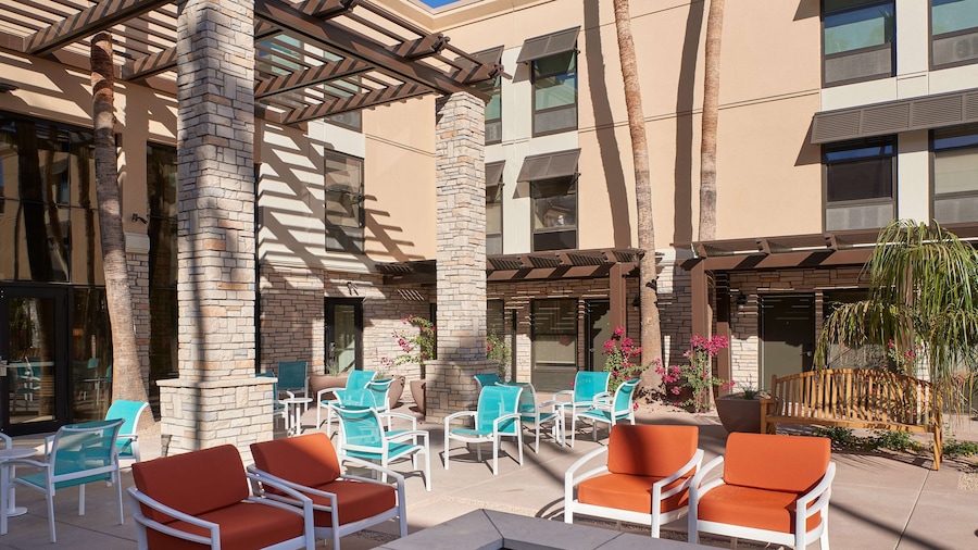 Hampton Inn & Suites Phoenix/Scottsdale on Shea Boulevard
