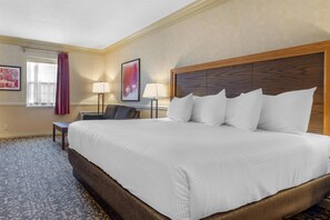Chambre Standard, 1 très grand lit, non-fumeurs, réfrigérateur et four à micro-ondes | 1 chambre, literie de qualité supérieure, bureau