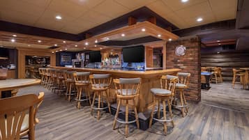 2 bars/lounges, sports bar