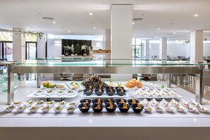 Se sirven desayunos, almuerzos y cenas