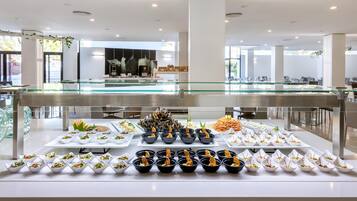 Breakfast, lunch and dinner served