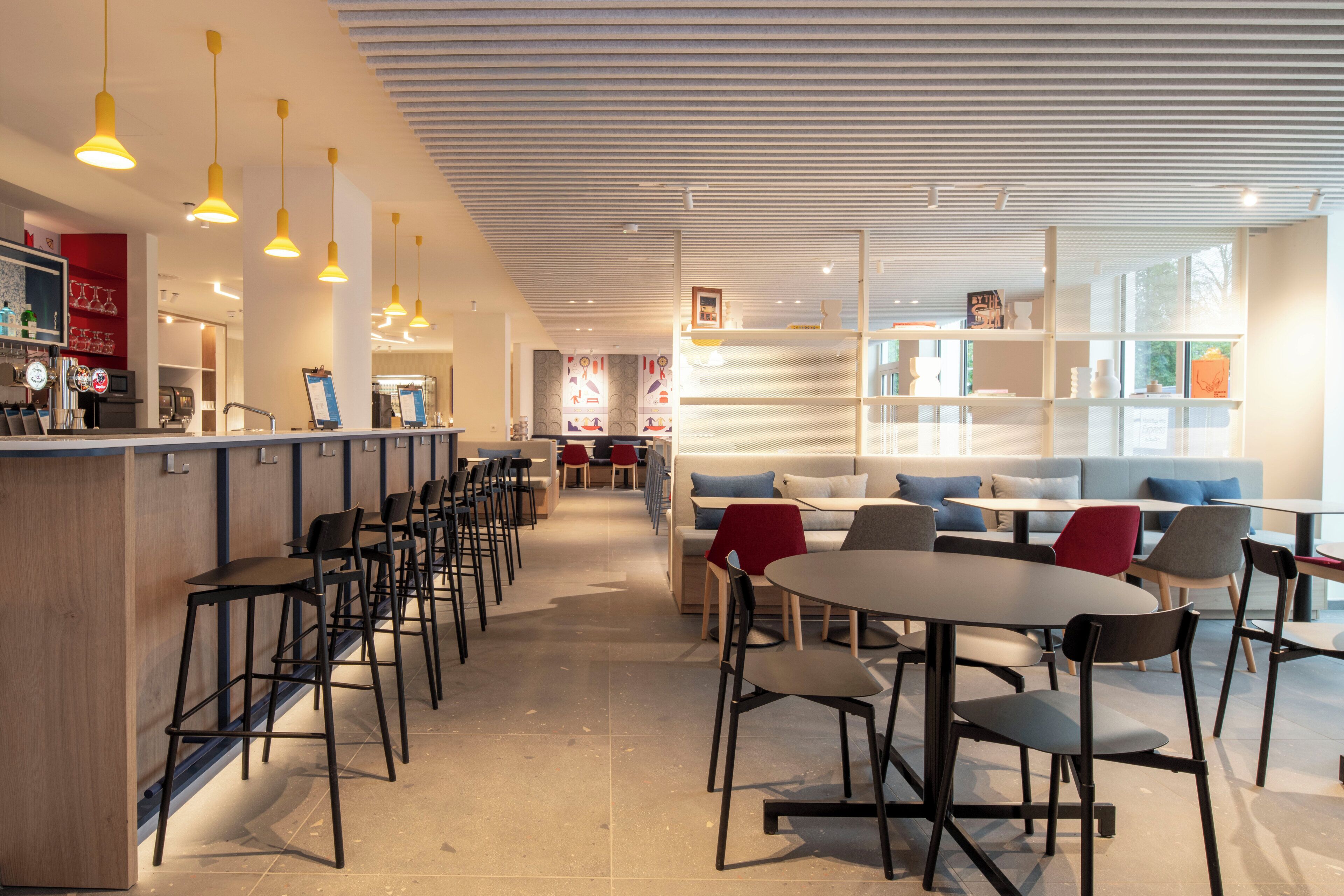 Bar-salon dans le hall