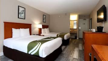 1 quarto, cofres nos quartos, escrivaninha