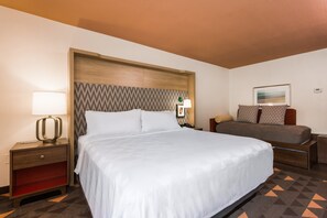 Standard Room, 1 King Bed | Premium bedding, pillowtop beds, desk, blackout drapes - Holiday Inn Boone - University Area by IHG (Boone)