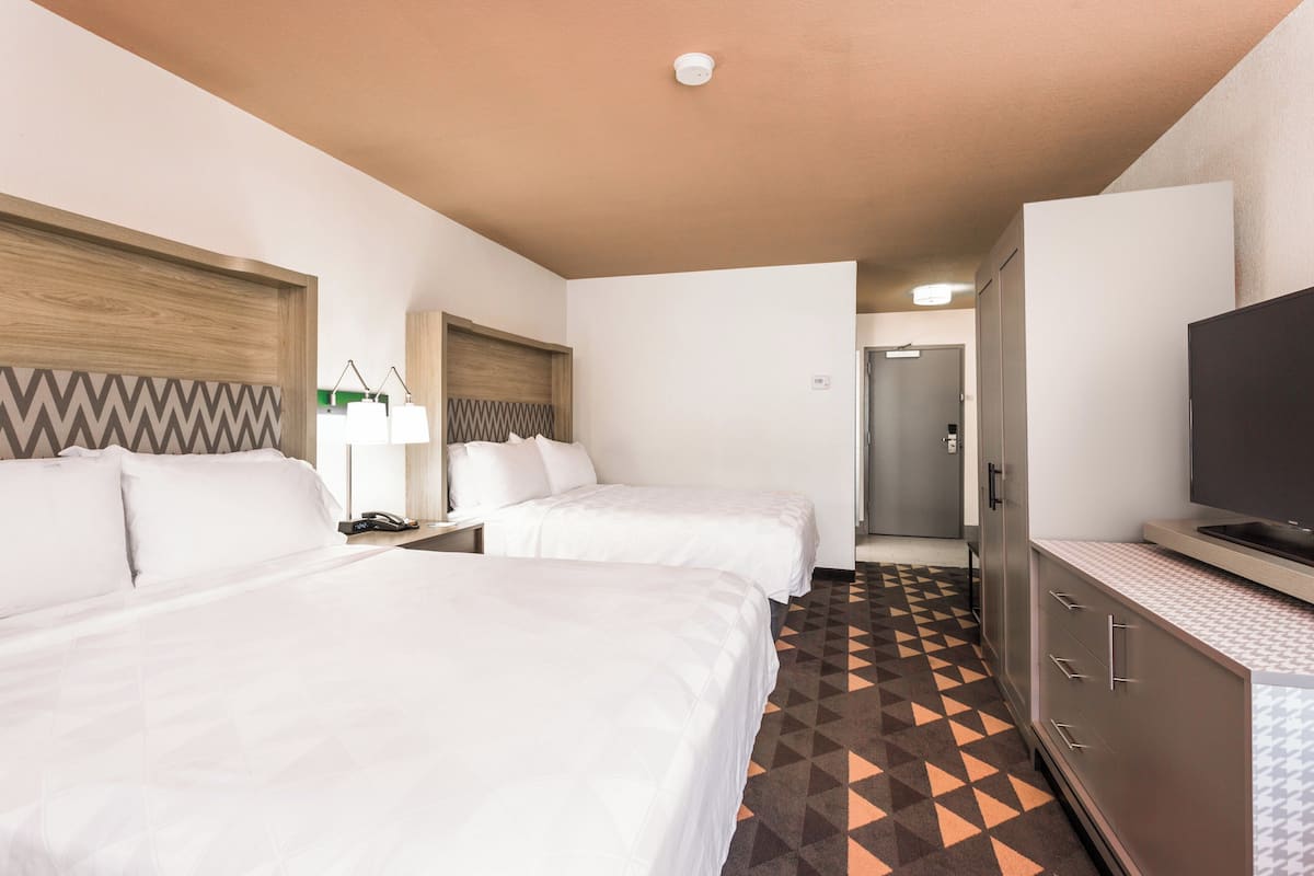 Standard Room, 2 Queen Beds | Premium bedding, pillow-top beds, desk, blackout curtains