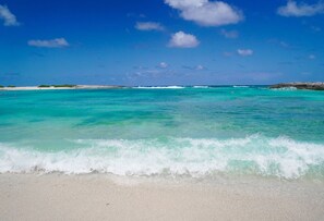 ใกล้ชายหาด, ทรายสีขาว, ผ้าเช็ดตัวชายหาด, ดำน้ำ