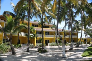 Standard Room, 2 Queen Beds, Garden View