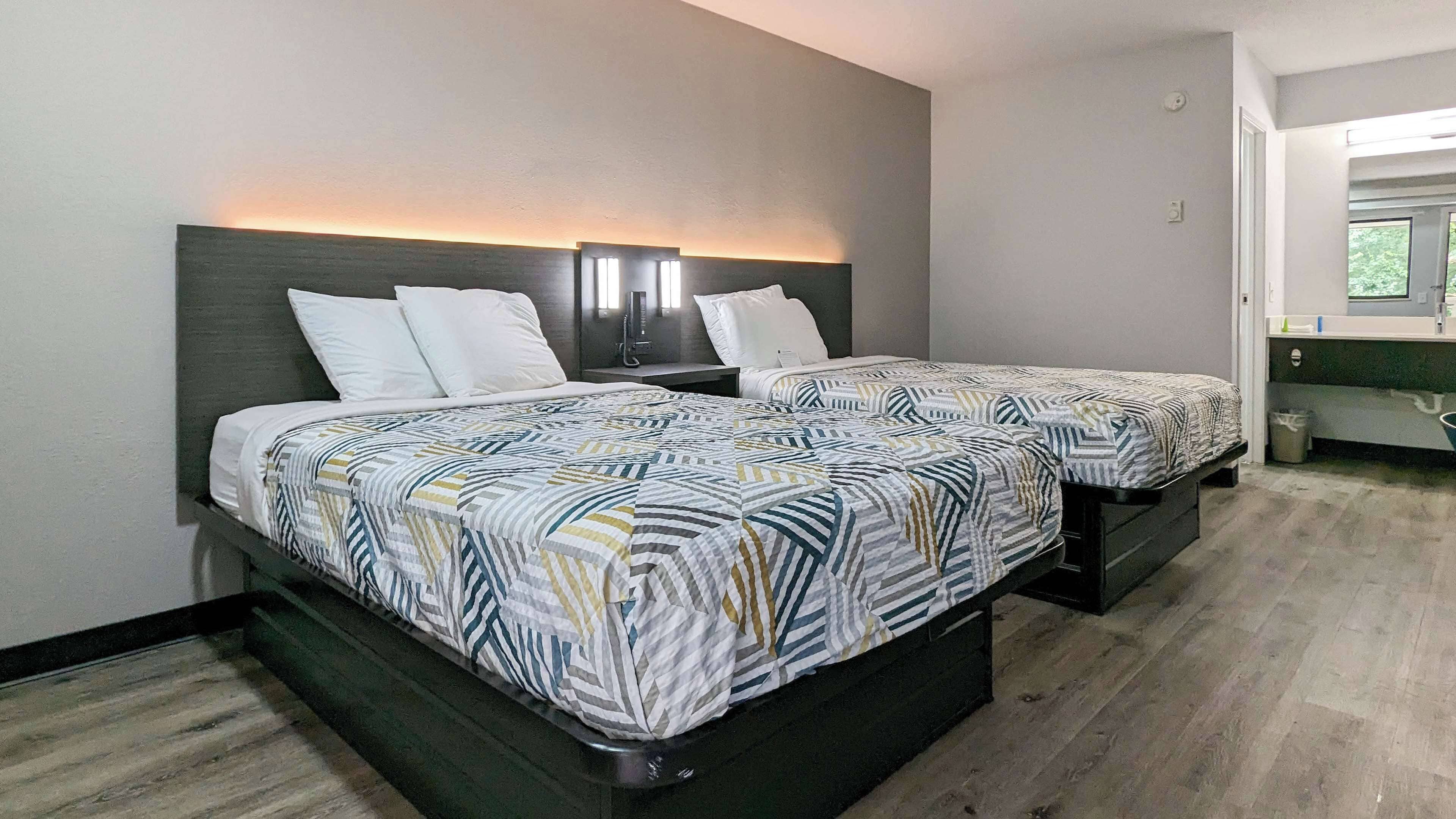 WiFi (free), bed sheets
