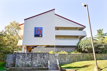 Motel 6 Nashua, NH - South