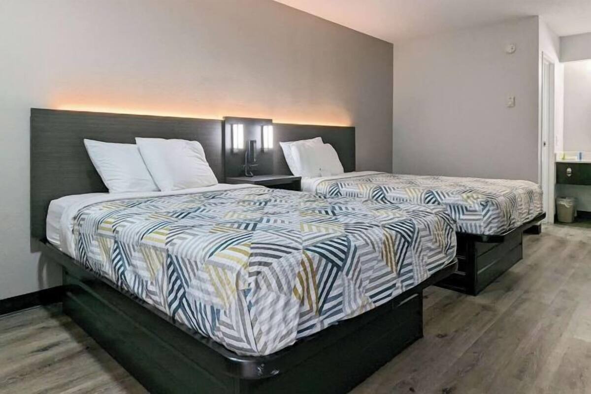 Free WiFi, bed sheets