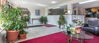 Rodeway Inn & Suites