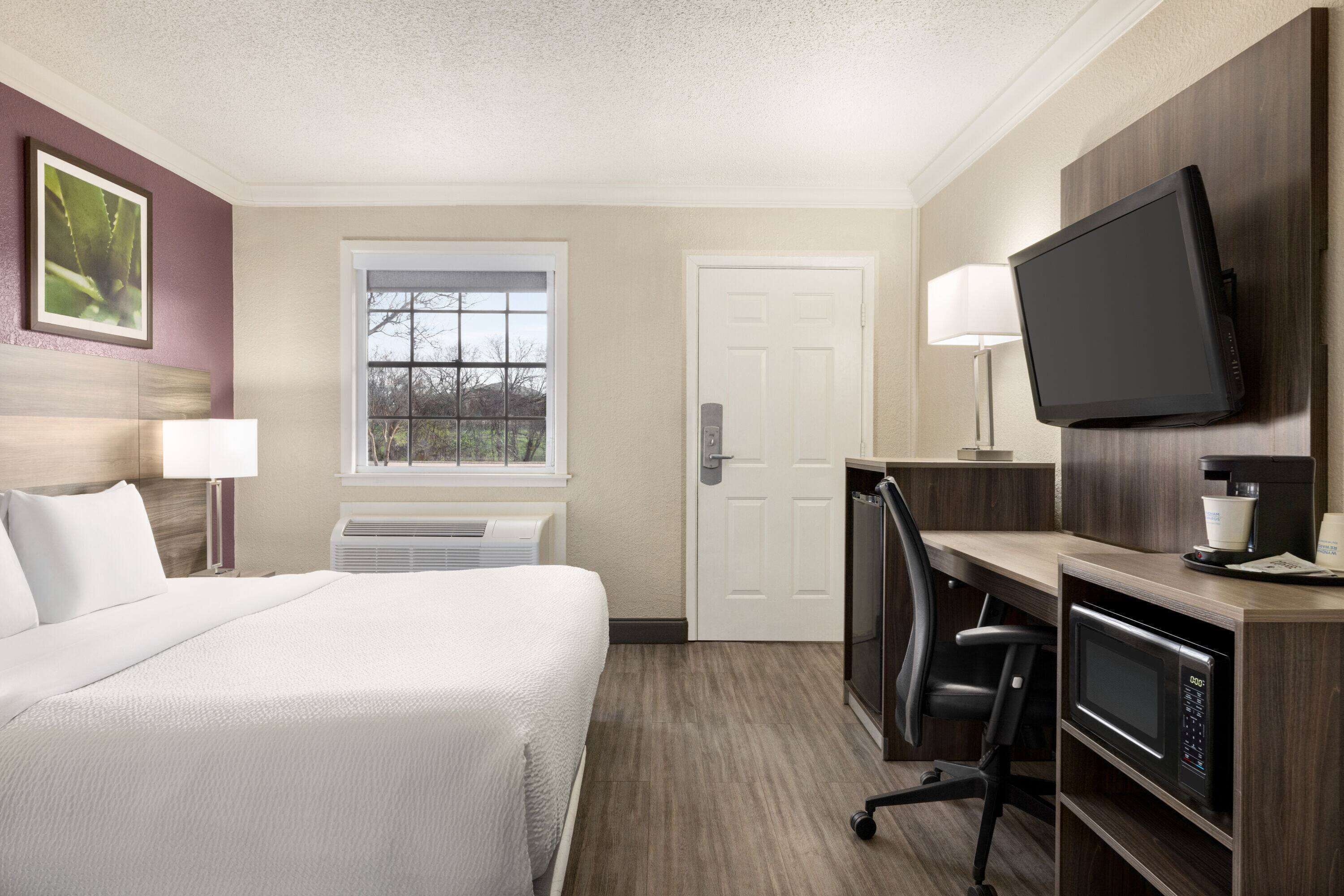 Photo - La Quinta Inn by Wyndham San Antonio Lackland