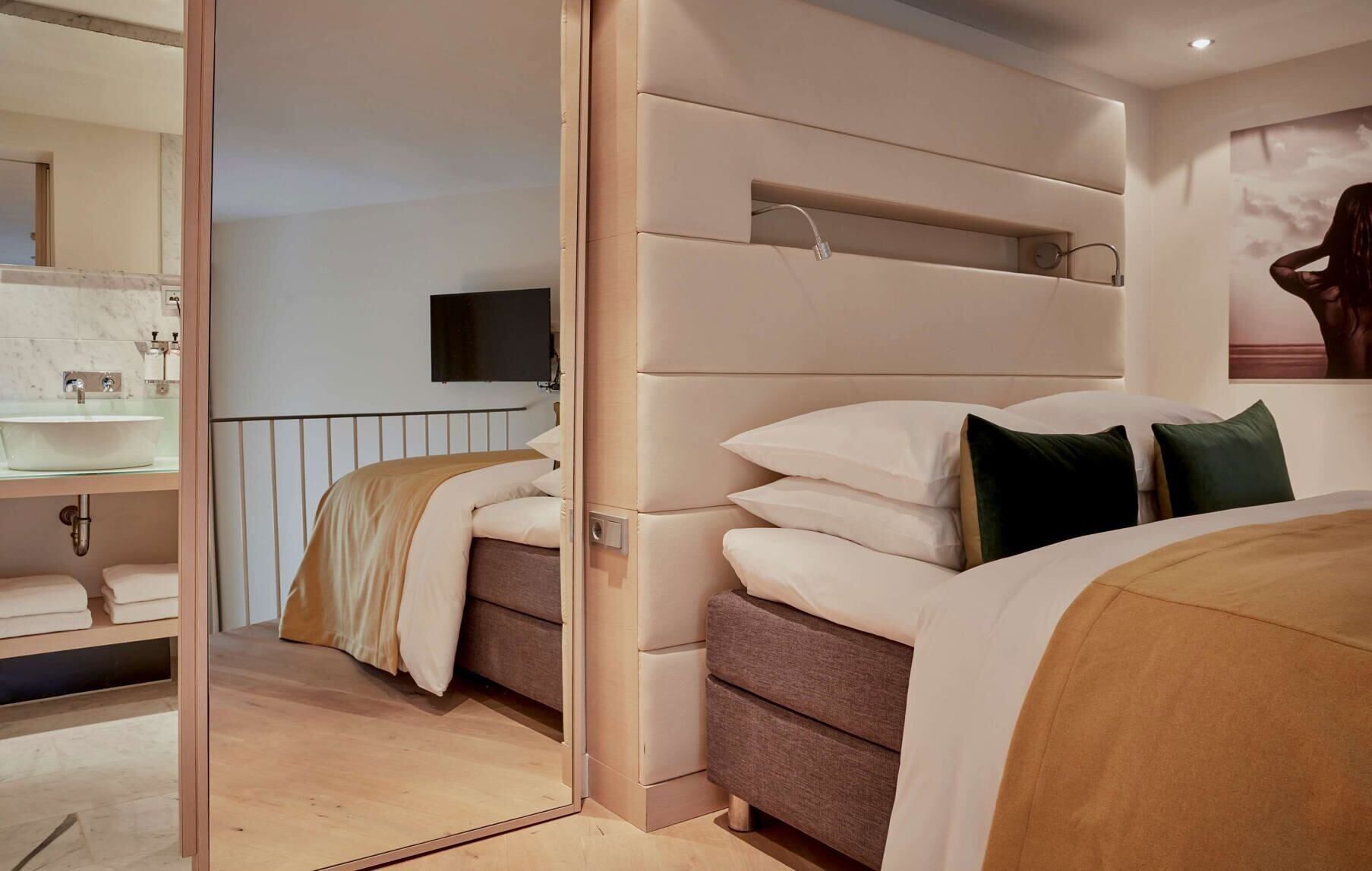 Ropa de cama hipoalergénica y minibar 