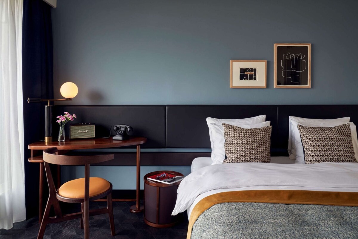 Ropa de cama hipoalergénica y minibar 