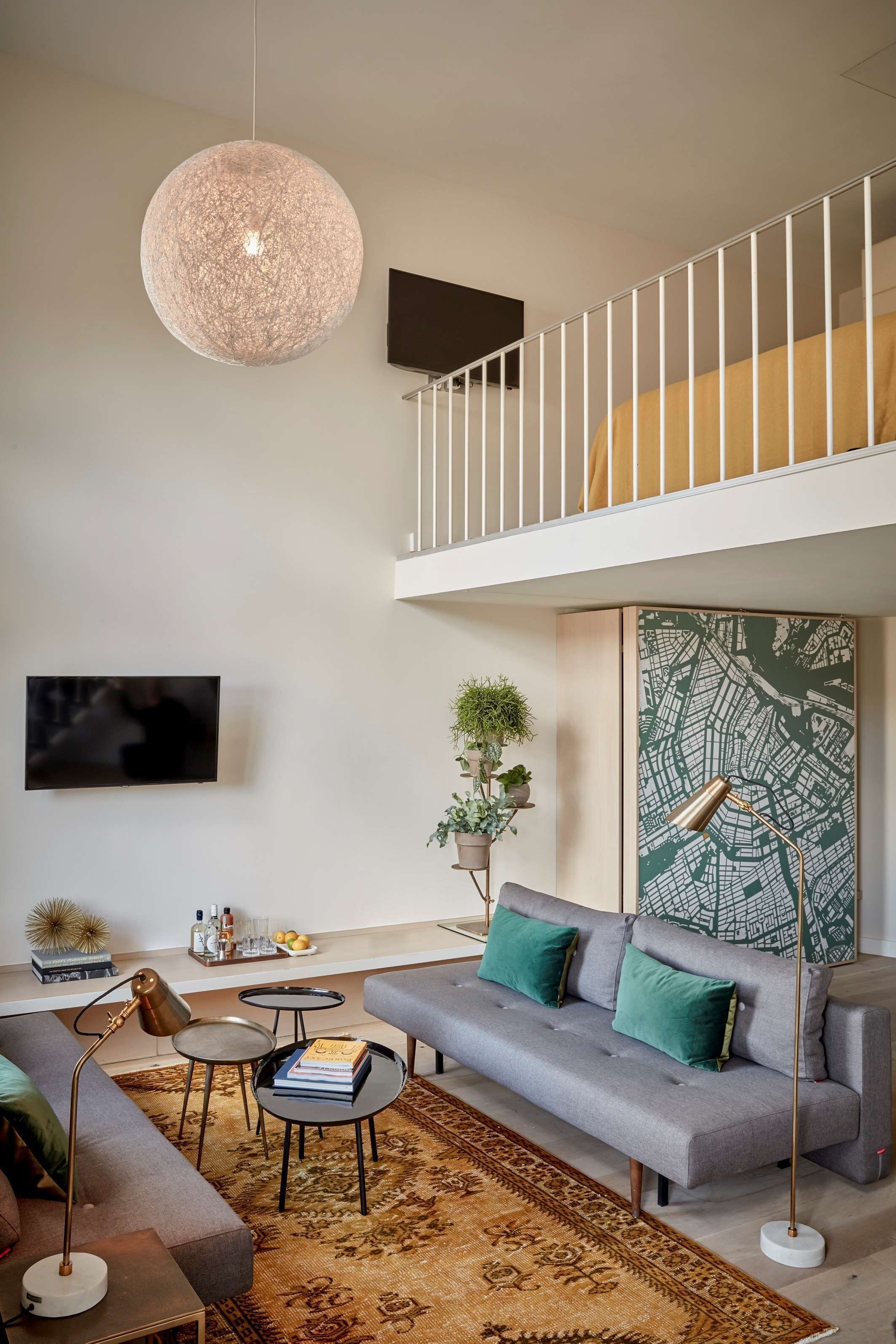 suite (duplex) | hypo-allergenic bedding, minibar, in-room safe, desk