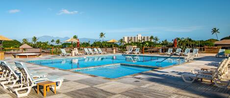 3 piscinas externas