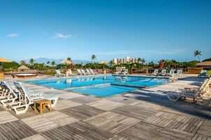 3 piscinas al aire libre