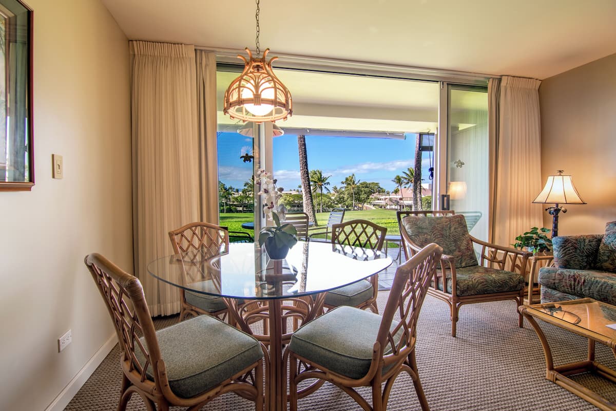 Individually decorated, individually furnished, laptop workspace