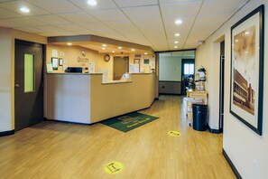 Lobby - Quality Inn Stadium Area Green Bay Stadium (Green Bay)