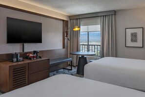 Premium bedding, in-room safe, individually decorated