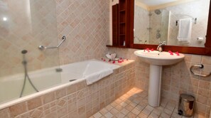 Zweibettzimmer, Gartenblick | Badezimmer