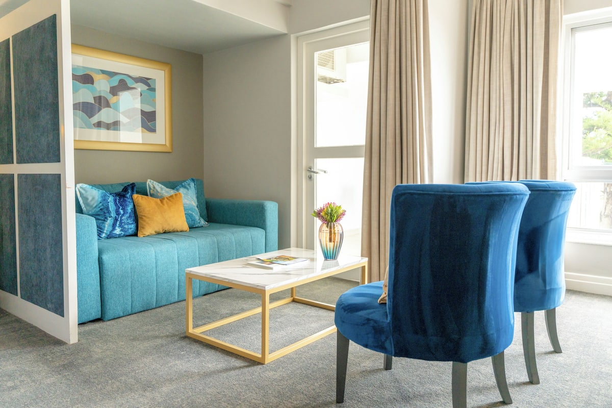 Standard Studio Suite, 1 Bedroom | Living area | 32-inch LCD TV with satellite channels, TV, Netflix