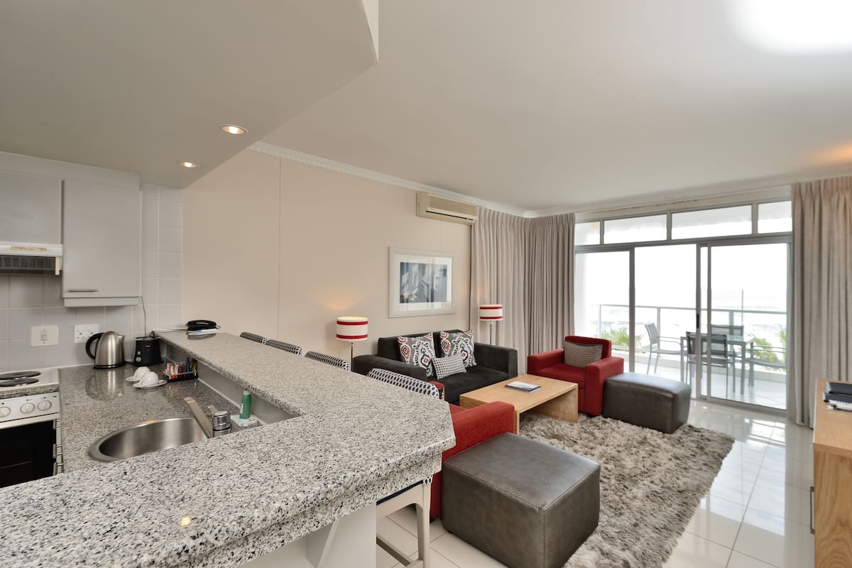suite, 2 bedrooms | private kitchen | full-sized fridge, microwave, stovetop, dishwasher