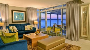 Premium bedding, down comforters, in-room safe, desk - Peninsula All-Suite Hotel by Dream Resorts (Cape Town)