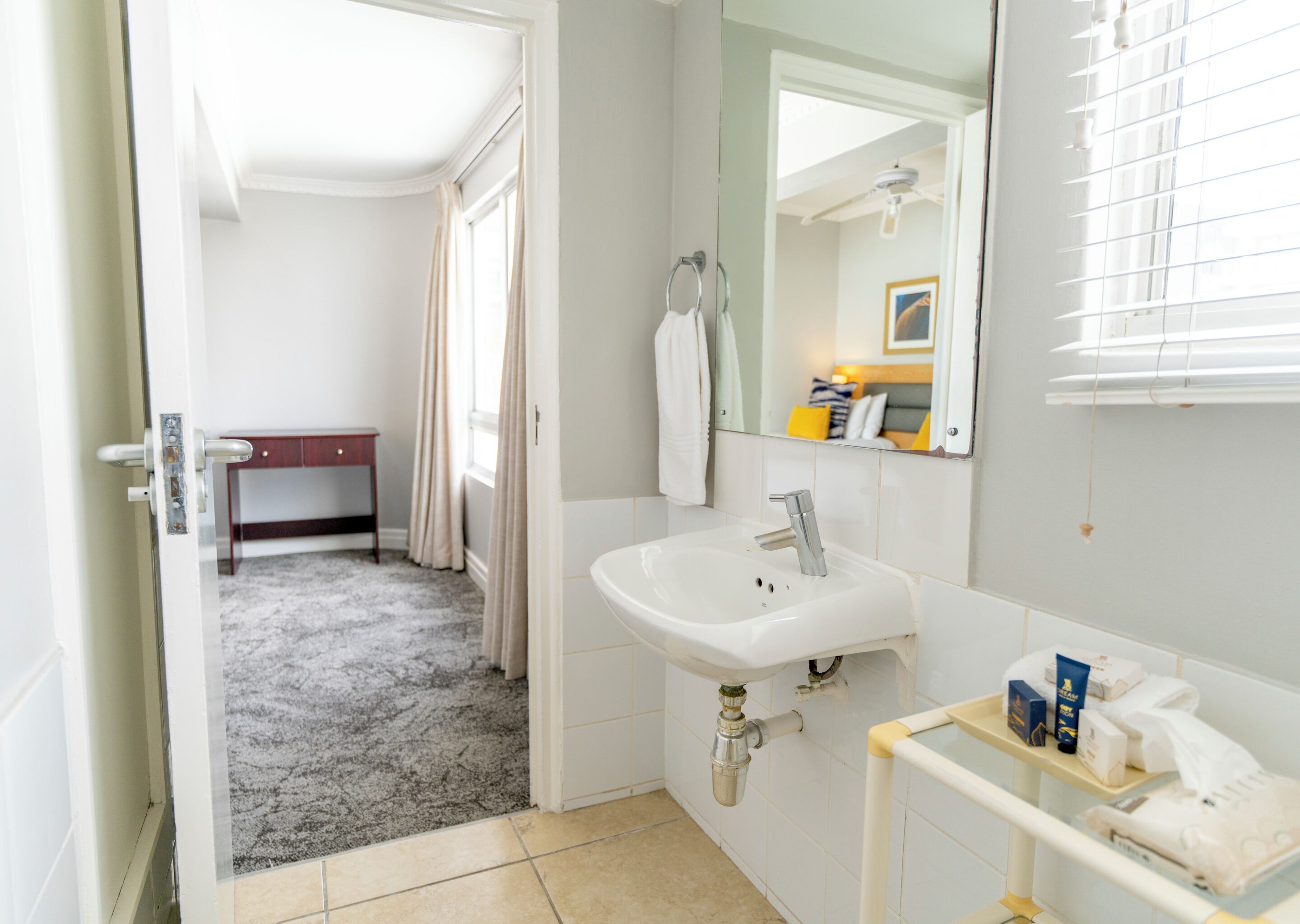 Premier Suite, 2 Bedrooms, Sea View | Bathroom | Free toiletries, hair dryer, towels, soap