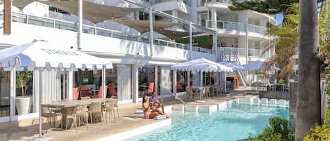2 outdoor pools, pool umbrellas, pool loungers