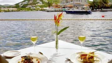 Daily cooked-to-order breakfast for a fee