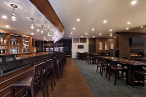 Serves dinner and happy hour