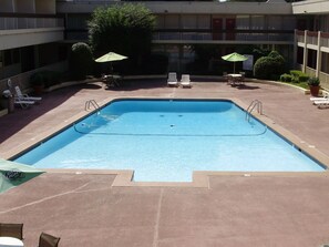 Piscina externa sazonal