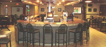 Trade Winds Central Inn