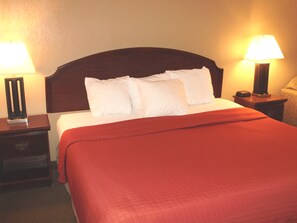 Quarto luxo, 1 cama King | Cofres nos quartos, escrivaninha, cortinas blackout