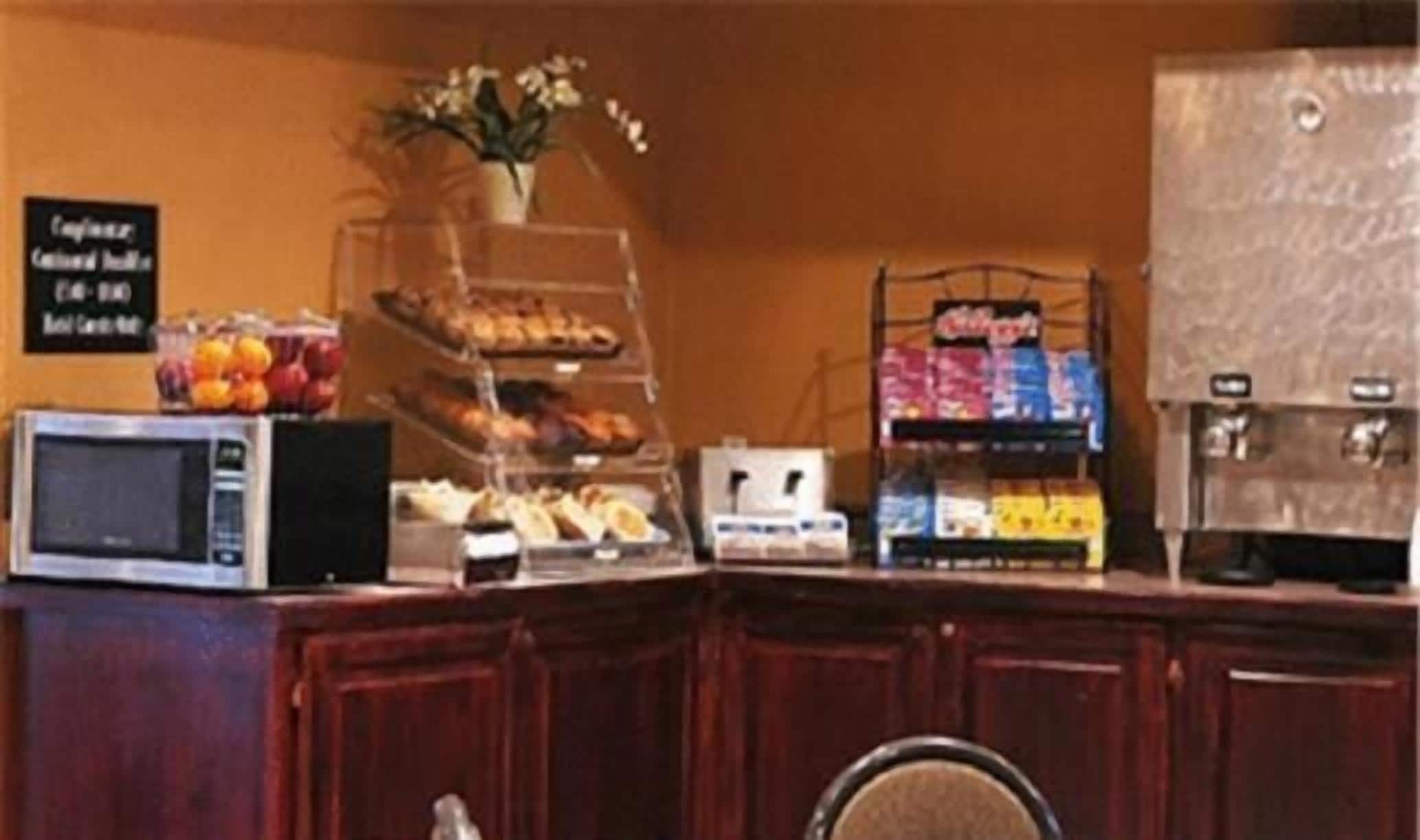 Photo - Trade Winds Central Inn