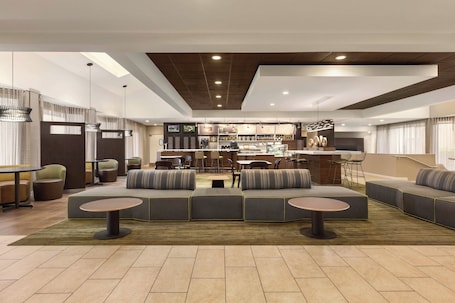 Serviert Frühstück und Abendessen. Courtyard by Marriott Fort Myers Cape Coral