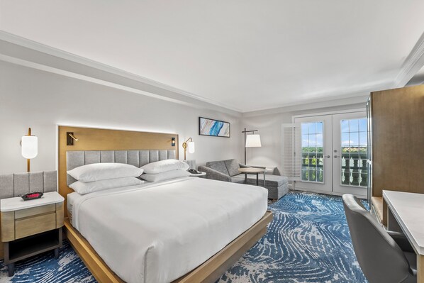 Premium Room, 1 King Bed | Premium bedding, pillowtop beds, in-room safe, desk