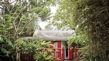 1 bedroom, Egyptian cotton sheets, premium bedding, in-room safe