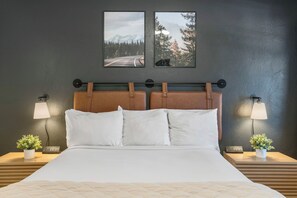 經濟客房, 1 張加大雙人床, 非吸煙房 | 高級寢具、遮光窗簾/窗簾、免費 Wi-Fi、床單