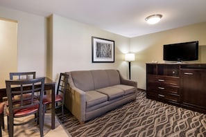 Suite, 1 Queen Bed, Non Smoking, Kitchen (with Sofabed) | In-room safe, desk, iron/ironing board, cribs/infant beds