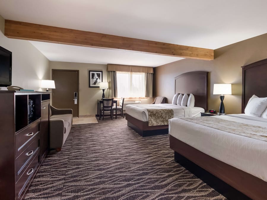 In-room safe, desk, iron/ironing board, cots/infant beds