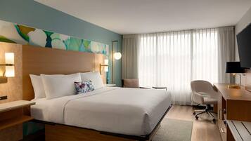 Room, 1 King Bed, Non Smoking | 1 bedroom, premium bedding, pillowtop beds, in-room safe