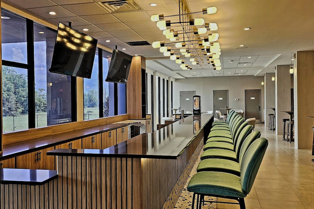 Wyndham Garden Atlanta Airport